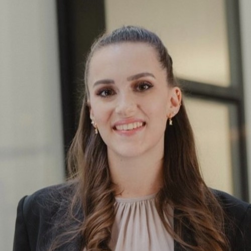 Livia-Maria Furrer | Raiffeisenbank Aletsch-Goms